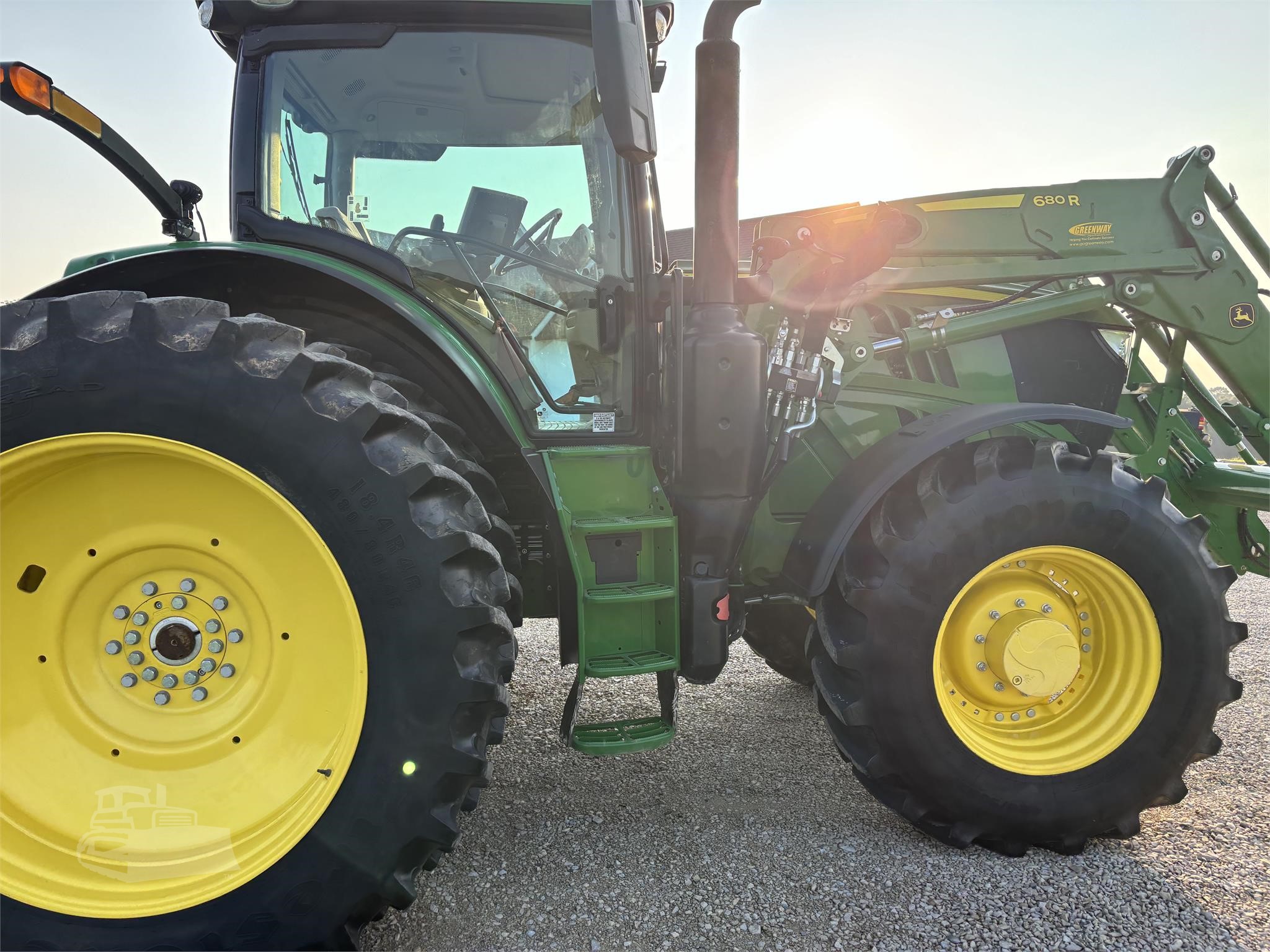 John Deere 6175R - View 3